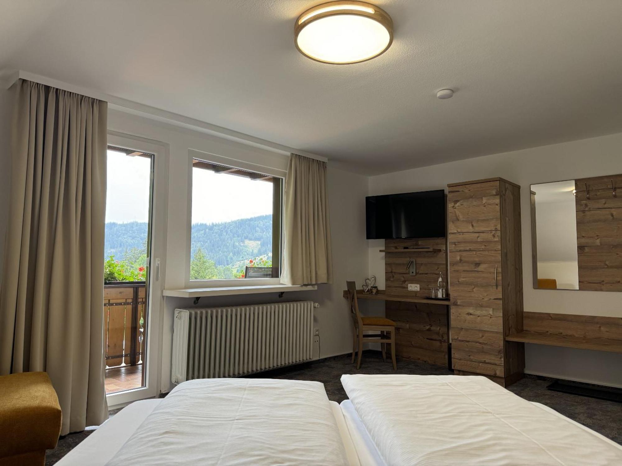 Hotel Silberfelsen Menzenschwand-Hinterdorf Exterior foto